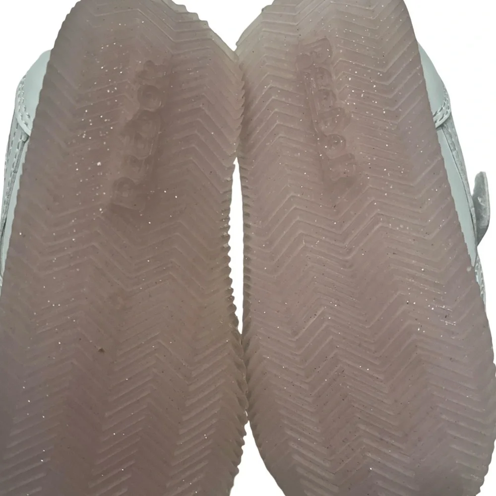 Reebok Girls Toddler White and Pink Sneakers. Size 7. NWOT. Great Condition. - Picture 8 of 8